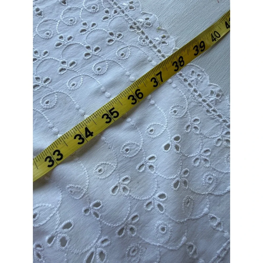 Vintage White Eyelet Lace Table Runner Scalloped Edge Embroidered Cotton 37x12